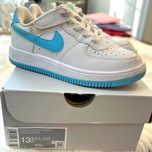 Nike White and Blue Sneakers Classic Air Force 1
